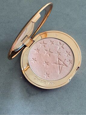 Charlotte Tilbury Pillow Talk Glow Highlighter